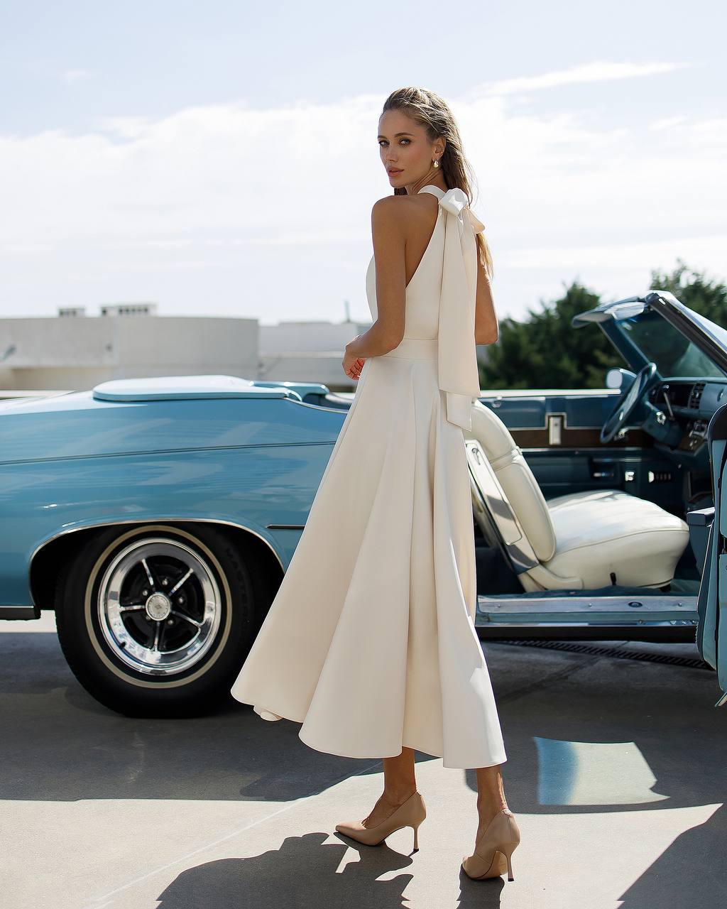 Simple A-Line Midi Dress with Open Back
