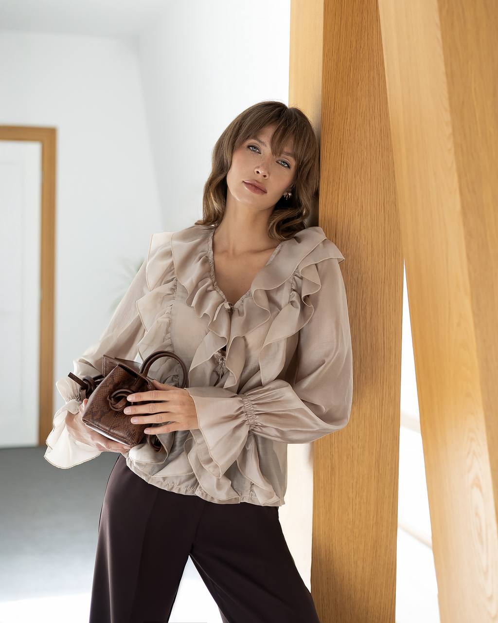 Women Ruffle Blouse with Front Tie Up