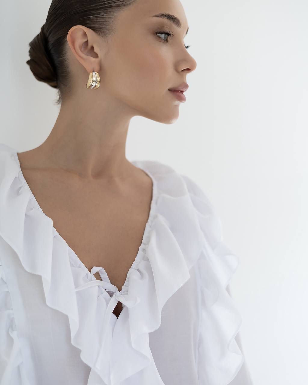 Women Ruffle Blouse with Front Tie Up