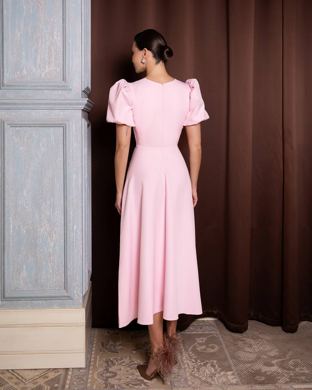 Elegant A-Line Midi Dress with Short Puffed Sleeve