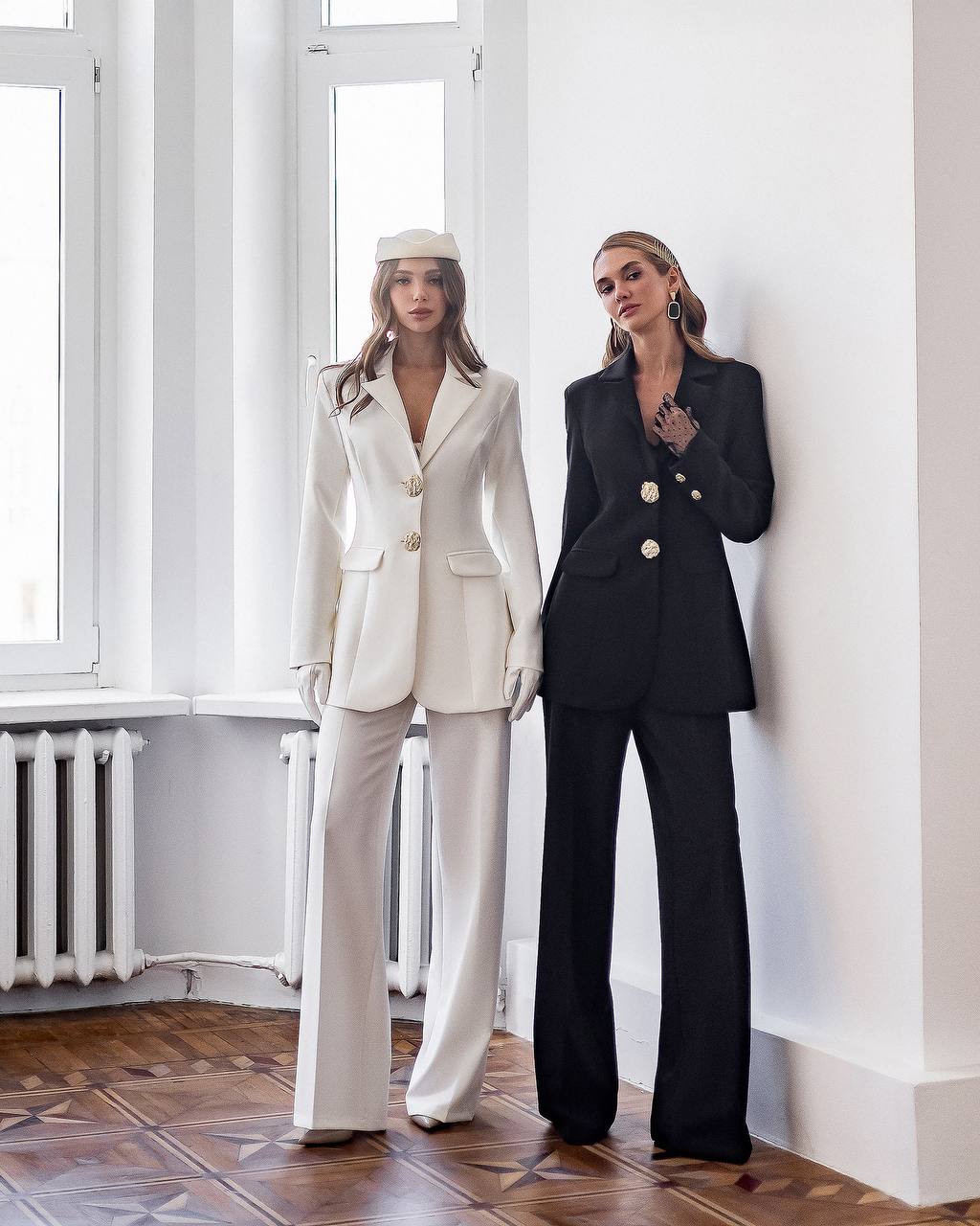 Casual Tailored Women Pantsuit: Wide Leg Pants and Blazer