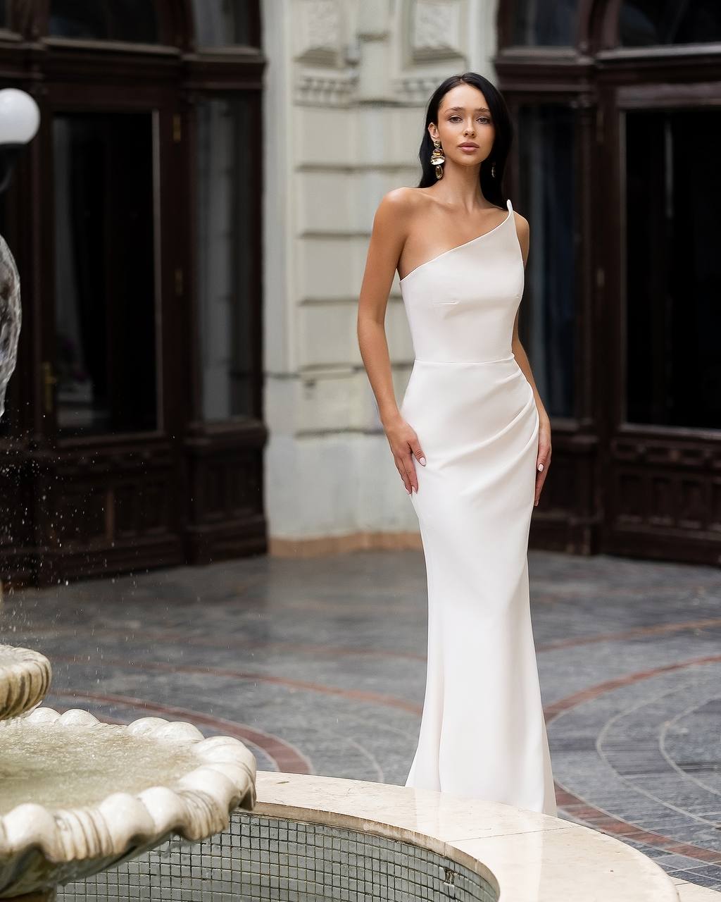 Minimalist One-Shoulder Mermaid Wedding Dress | Modern White Bridal Gown