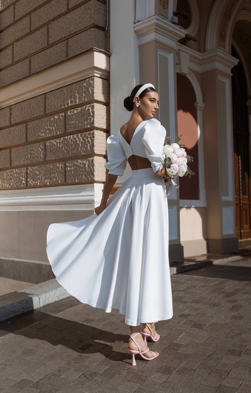 Königliches Brautkleid mit kurzen Puffärmeln
