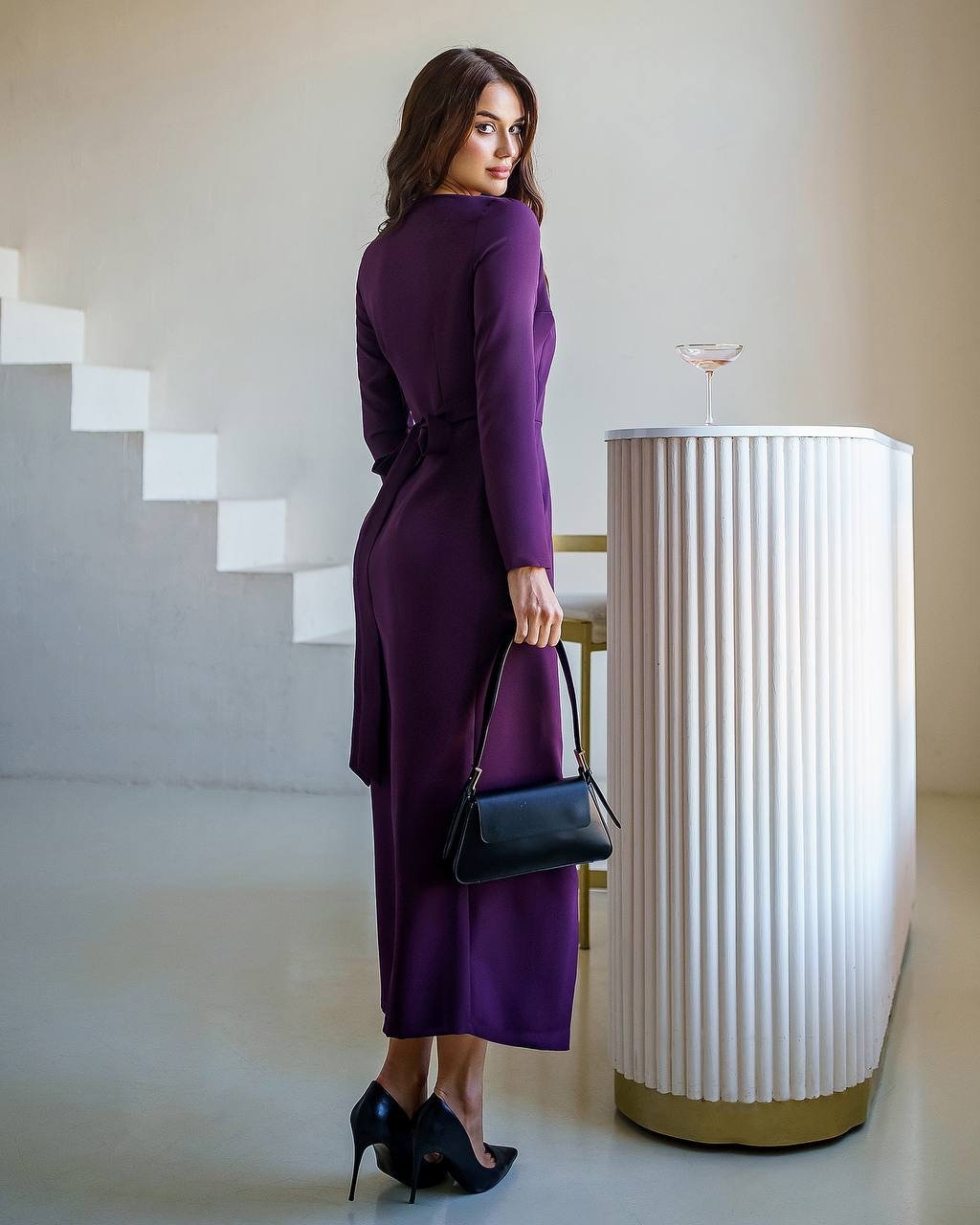 Beiges Midi-Wickelkleid