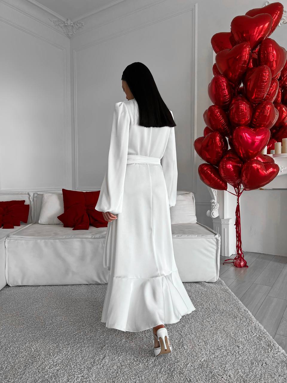 Weißes Maxi-Wickelkleid