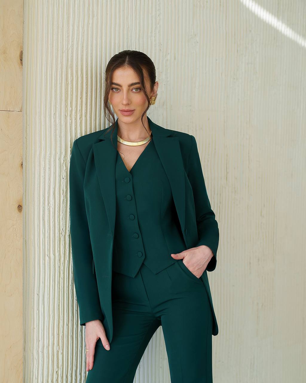 Dreiteiliger Anzug | Zweireihiger Blazer + Weste + gerade Hose