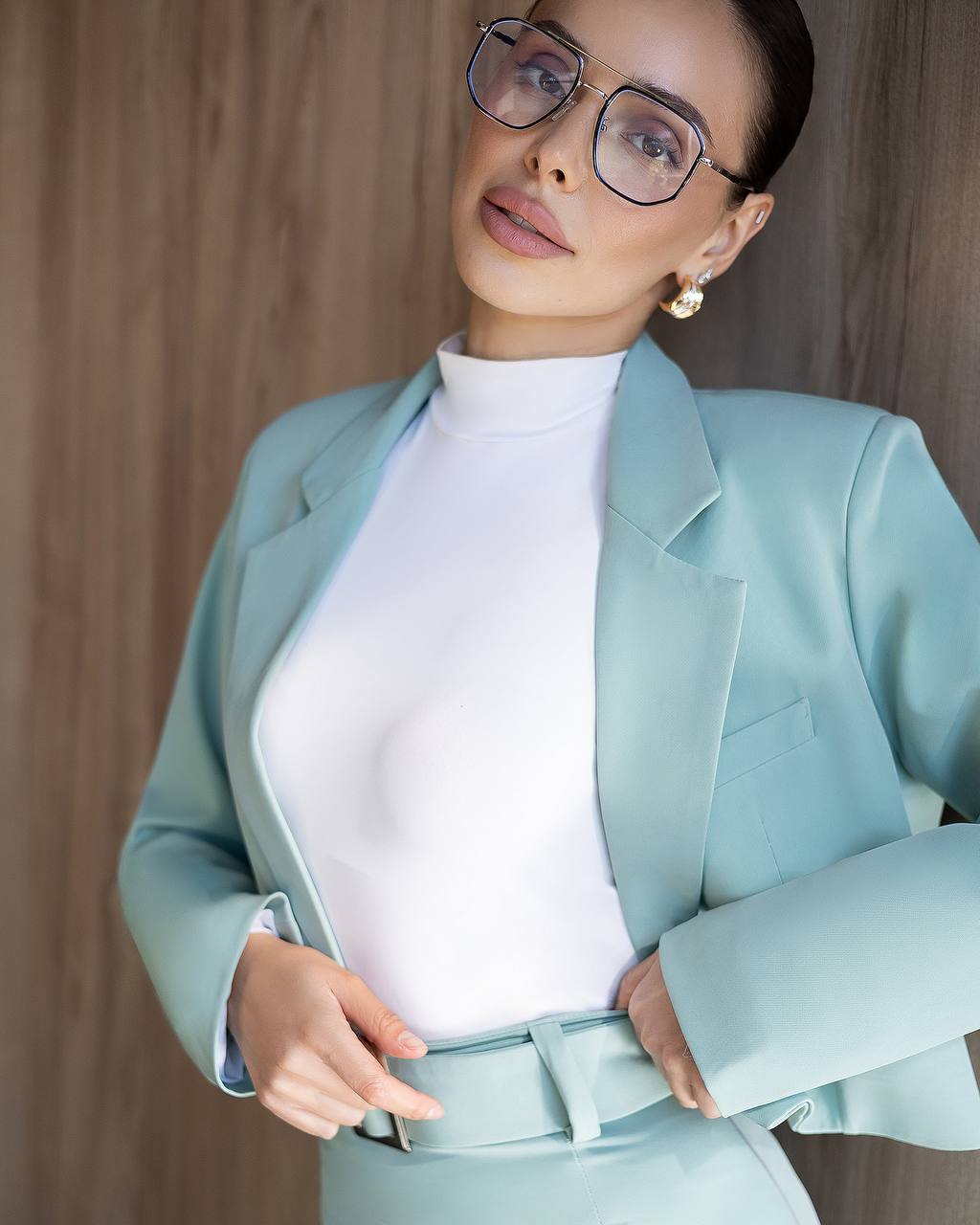 Kostüm|Kurzblazer mit asymmetrischem Schlitzrock