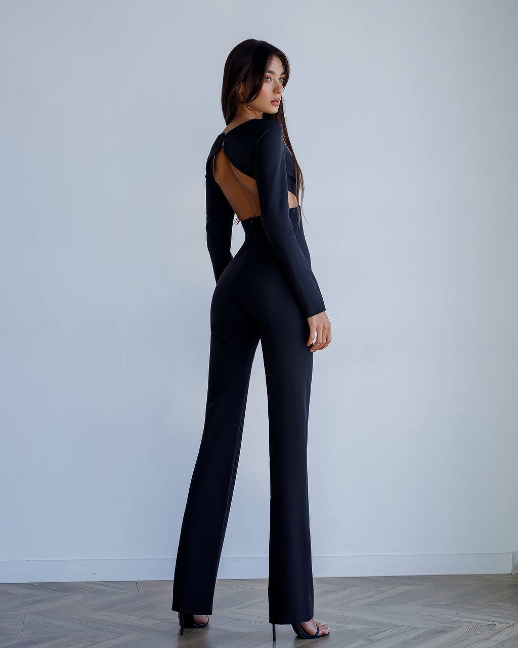 Formeller Jumpsuit mit offenem Rücken 