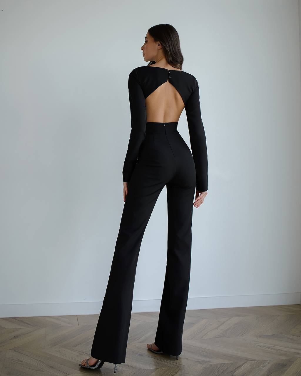 Formeller Jumpsuit mit offenem Rücken