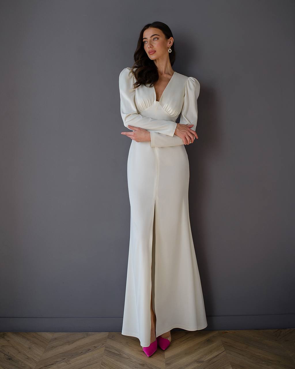 Ivory maxi dress with cut on the leg