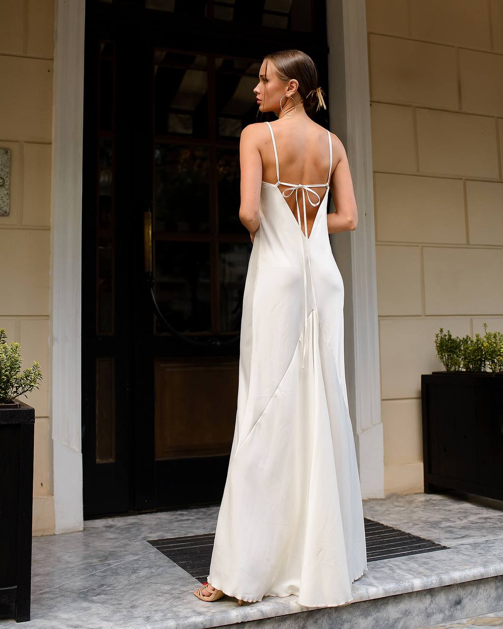 Backless Maxi Powder Dress