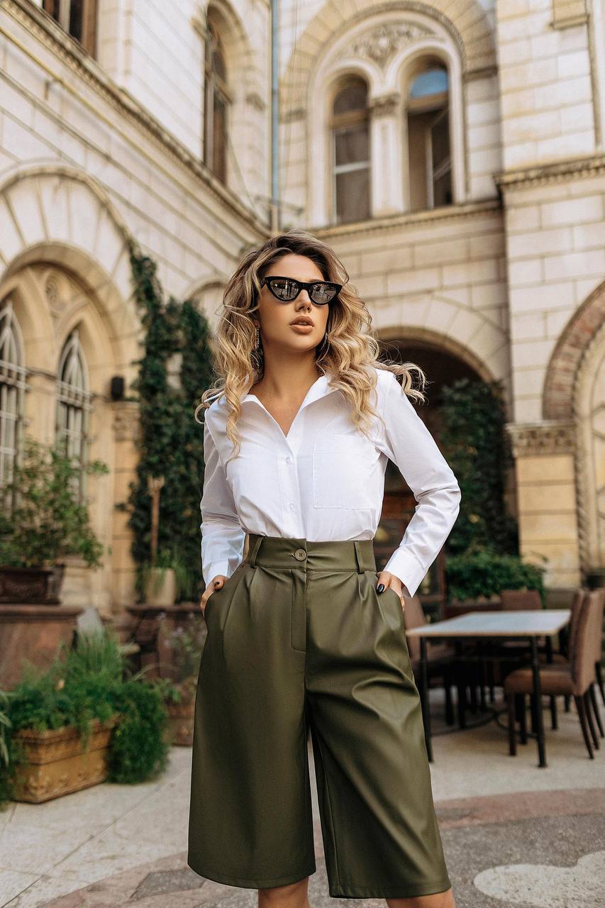 Leather Bermuda shorts , beige leather shorts.