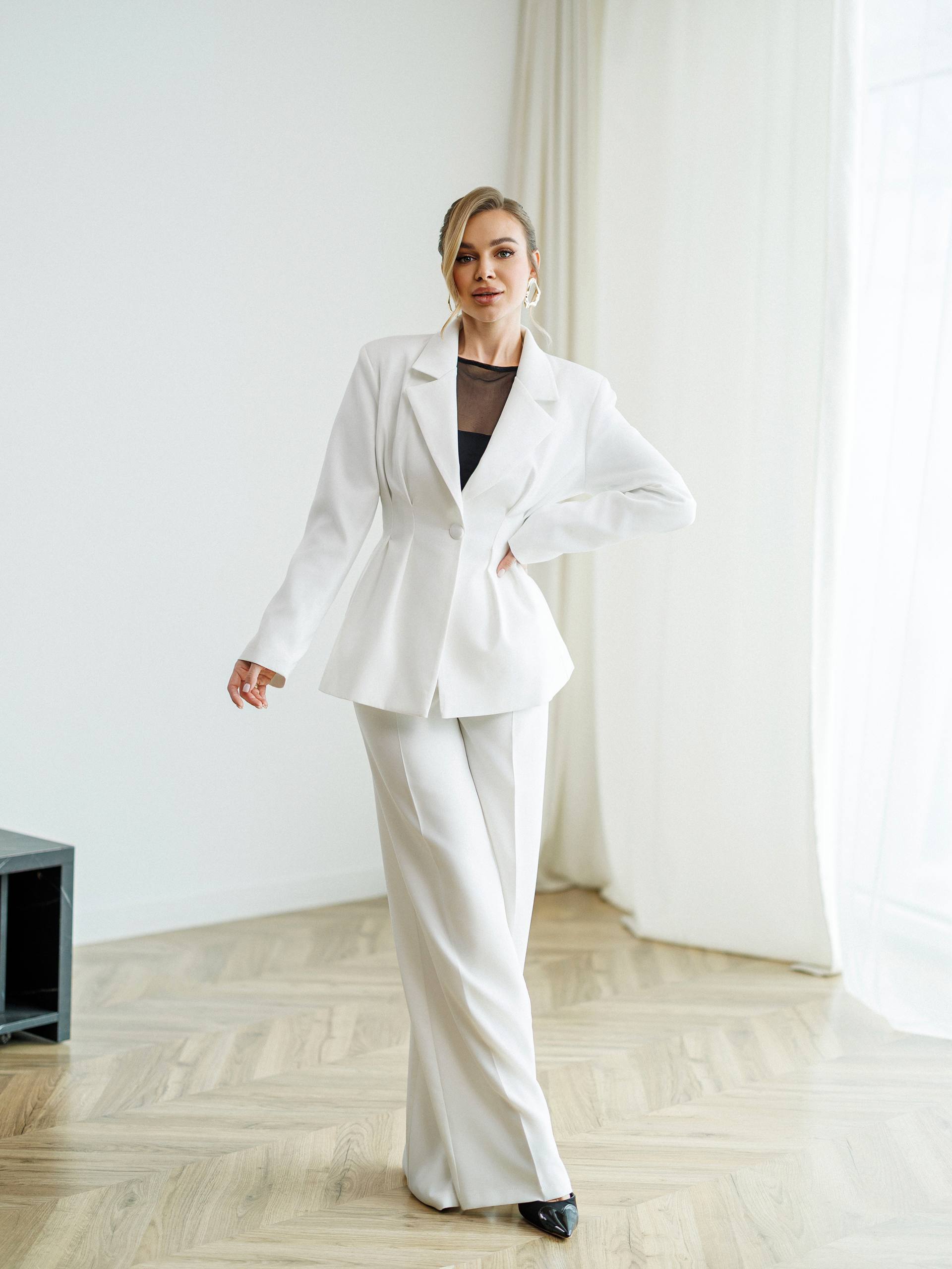 Women Suit:Fitted Blazer with Wide Leg Pants