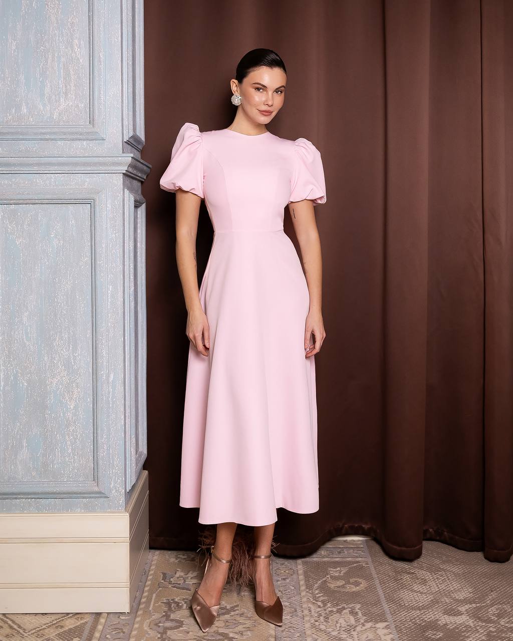 Elegant A-Line Midi Dress with Short Puffed Sleeve