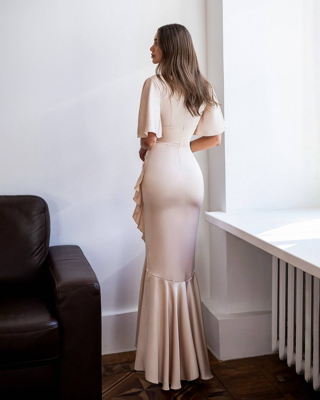 Women Ruffle Midi Dress with Deep V Neck