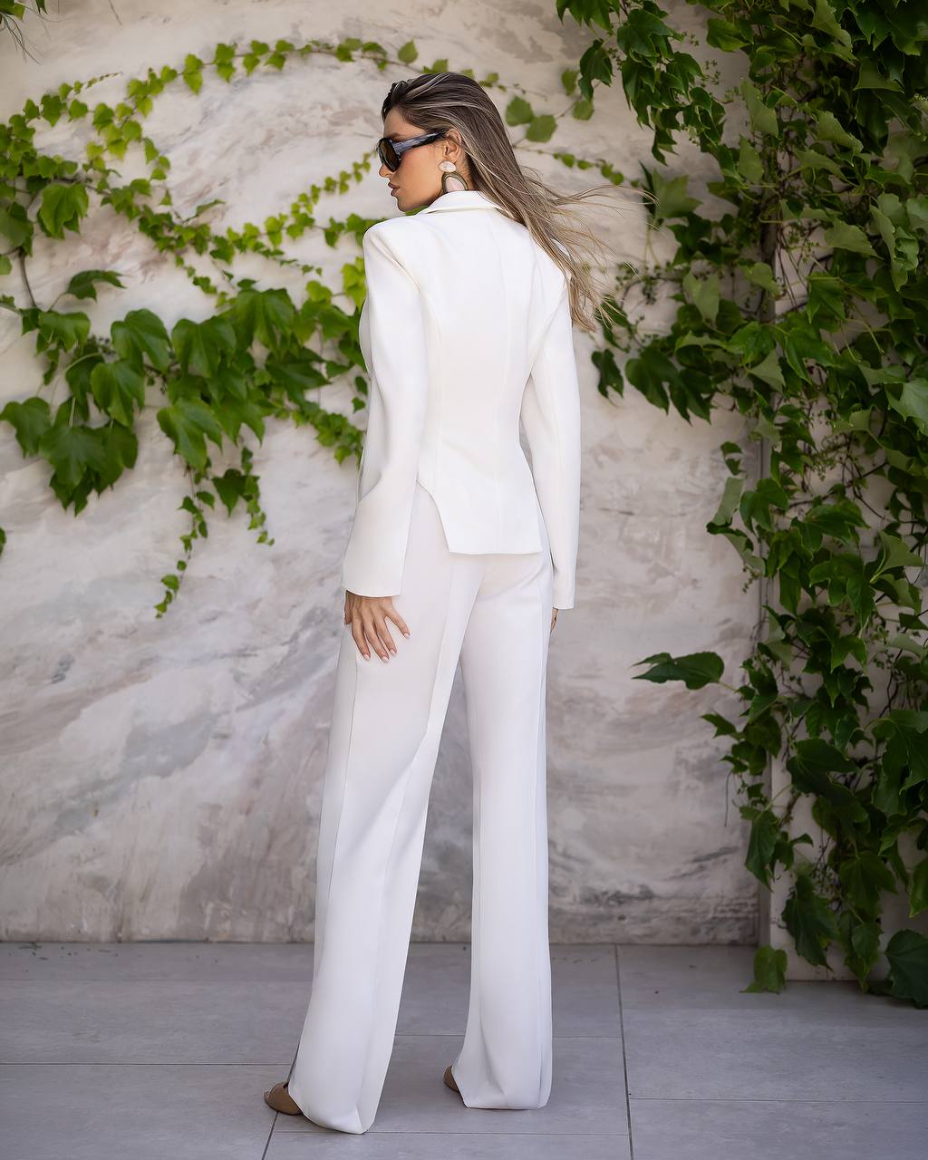 WOMEN'S TWO PIECE SUIT | CROPPED BLAZER WITH STRAIGHT PANTS