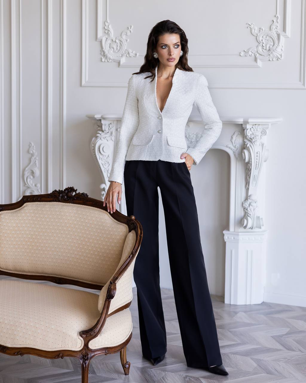 Women's Tailored Boucle Tweed Blazer with Statement Buttons
