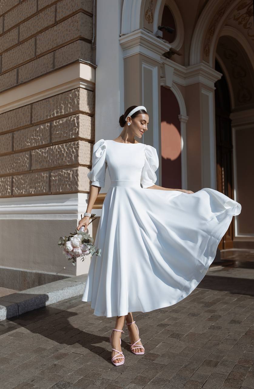 Royal Bridal Dress with Short Puffed Sleeves