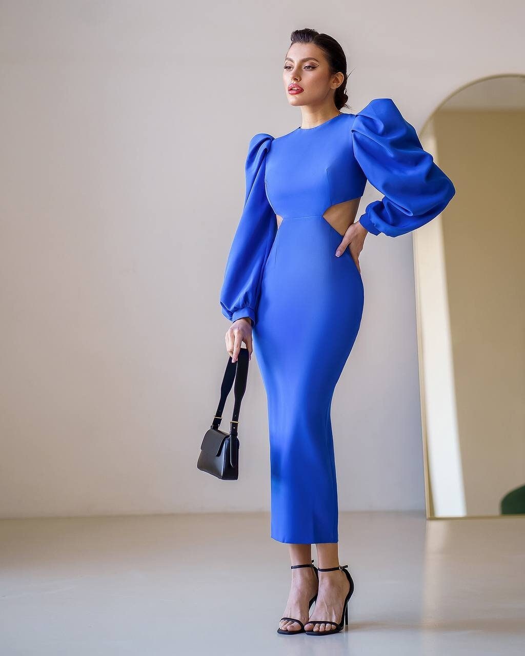 Backless Midi Dress with Long Puff Sleeves