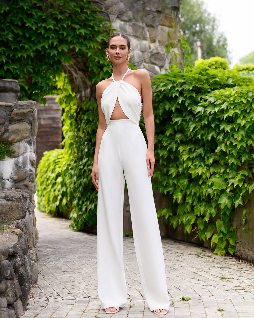 Women Elegant Sleeveless Jumpsuit - Main Image