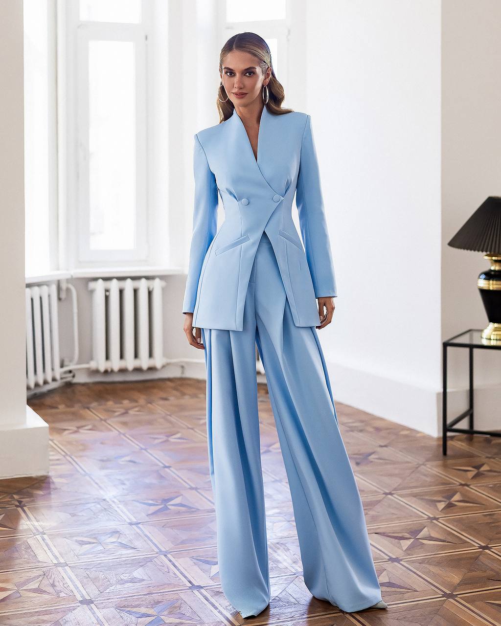 Elegant Wide Leg Pantsuit with Single Breasted Blazer